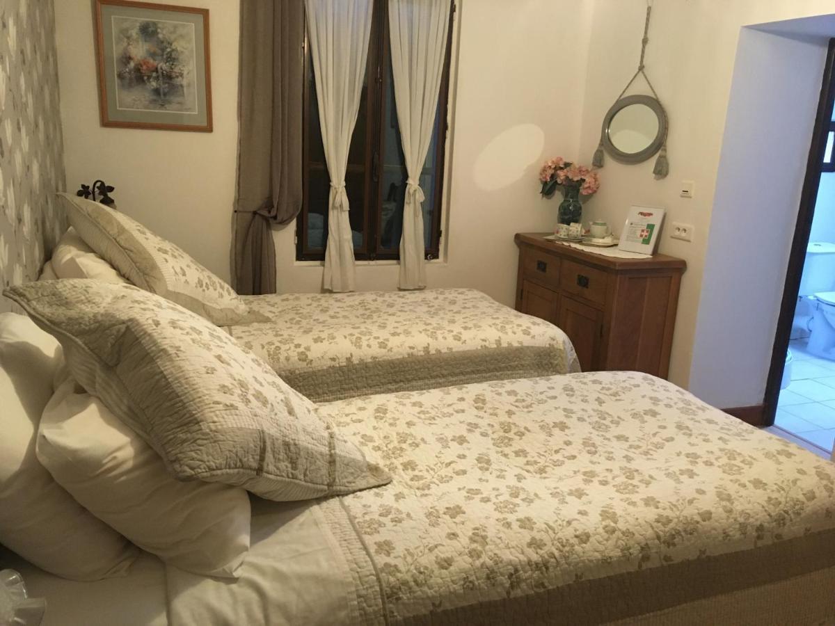 مبيت وإفطار Le Jardin De Rose 24 Feuillebert Romagne 86700 المظهر الخارجي الصورة