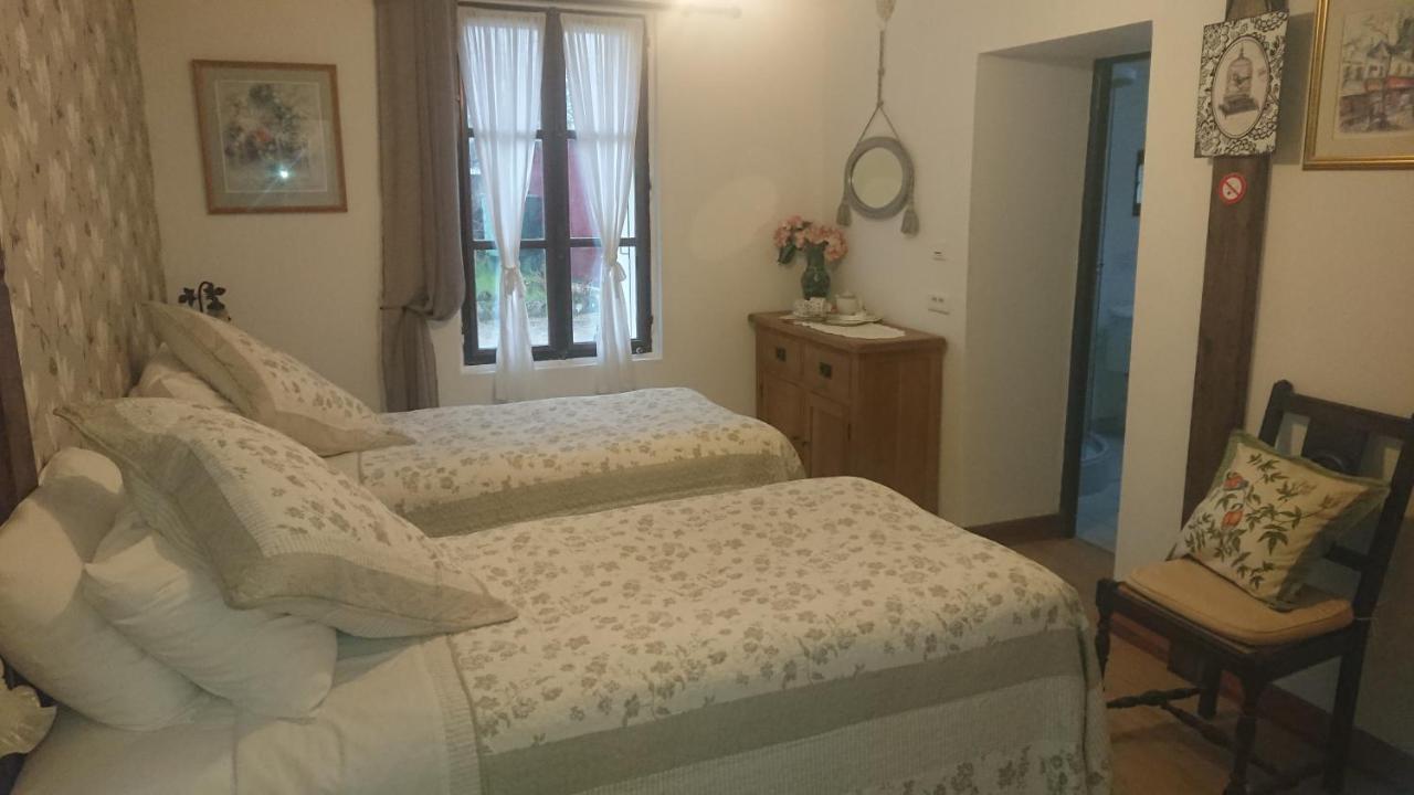 مبيت وإفطار Le Jardin De Rose 24 Feuillebert Romagne 86700 المظهر الخارجي الصورة