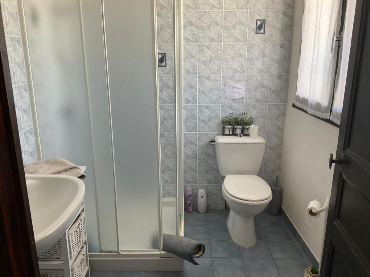 مبيت وإفطار Le Jardin De Rose 24 Feuillebert Romagne 86700 المظهر الخارجي الصورة